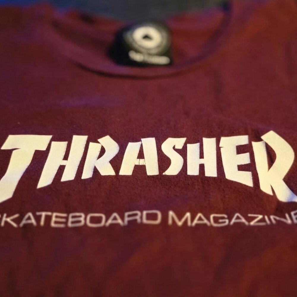 Maroon Size Medium Thrasher Skateboard Magazine T-shirt Used/Like New